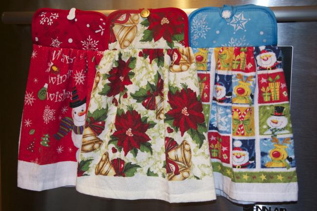 make a hanging dish towel